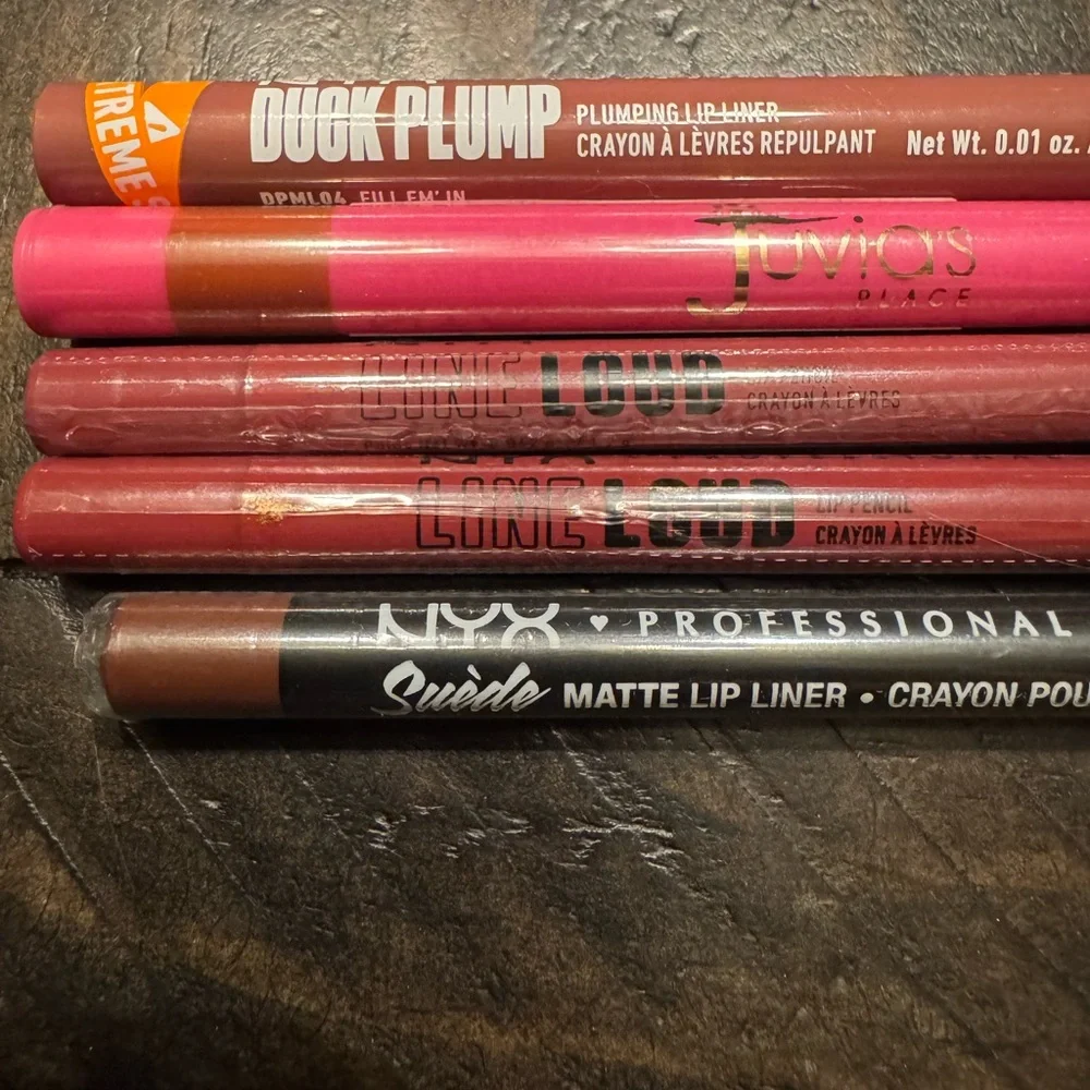 Assorted Lip Liner Set